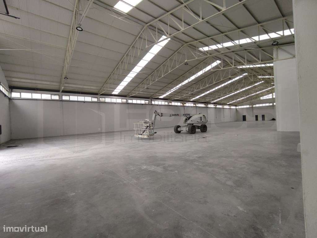 Armazém para arrendamento - Zona Industrial de Oiã - Grande imagem: 4/24
