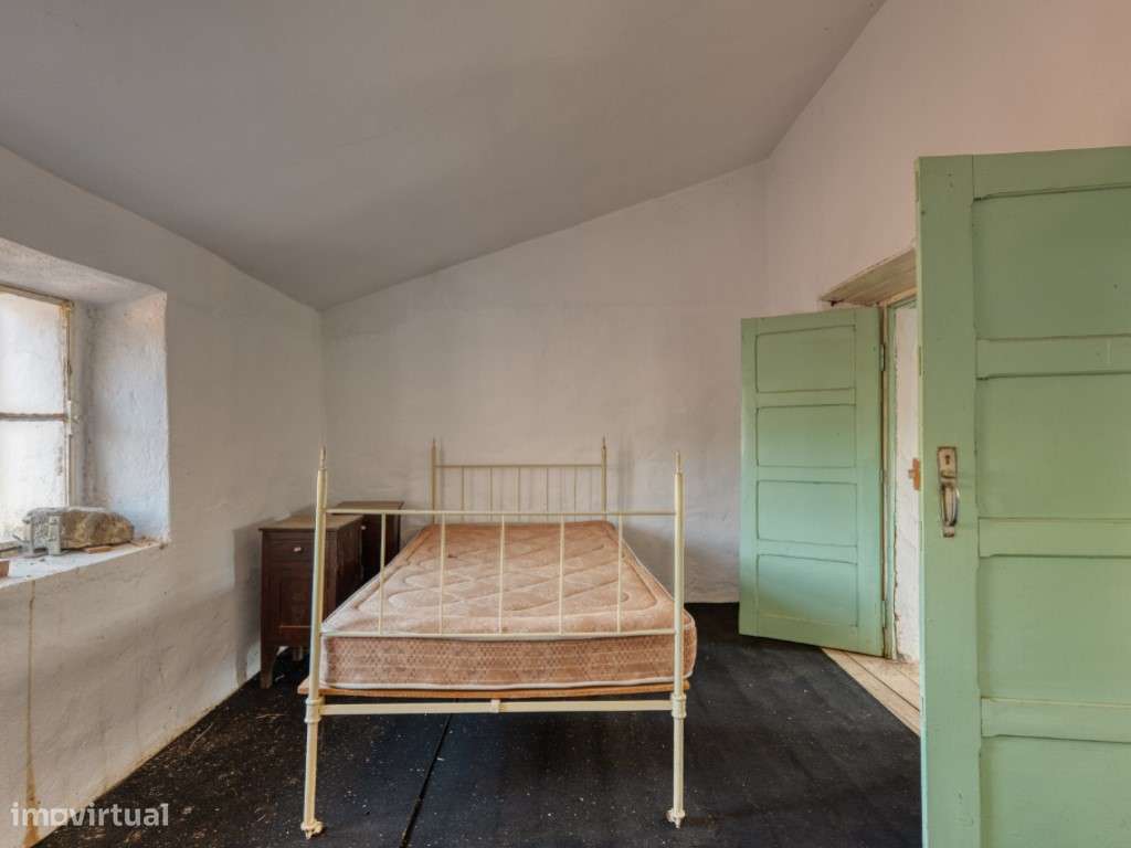 Conjunto de Cinco Imóveis urbanos com Terreno para venda em Caratão...-31