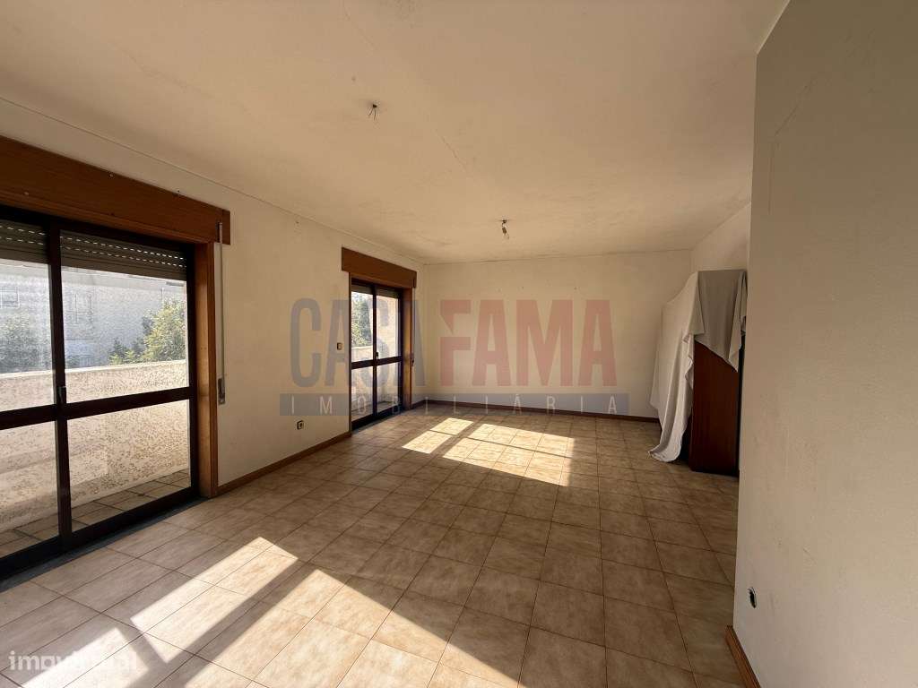 Apartamento T2 a 150 metros da Praia da Salgueira - Póvoa de Varzim - Grande imagem: 2/19