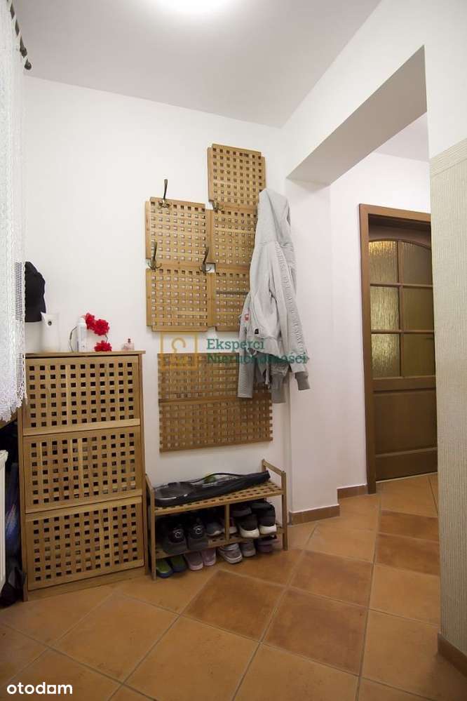 Duży dom z garażem w okolicach ul. Wywrockiego-14