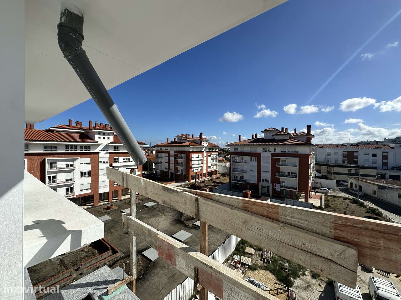 T4 em construção junto à Rodoviária. Vende o Construtor.-15