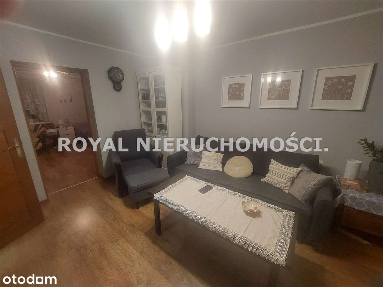 Spokojna okolica, miejsca parkingowe.-1