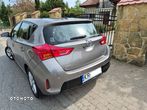 Toyota Auris 1.6 Premium Comfort - 6