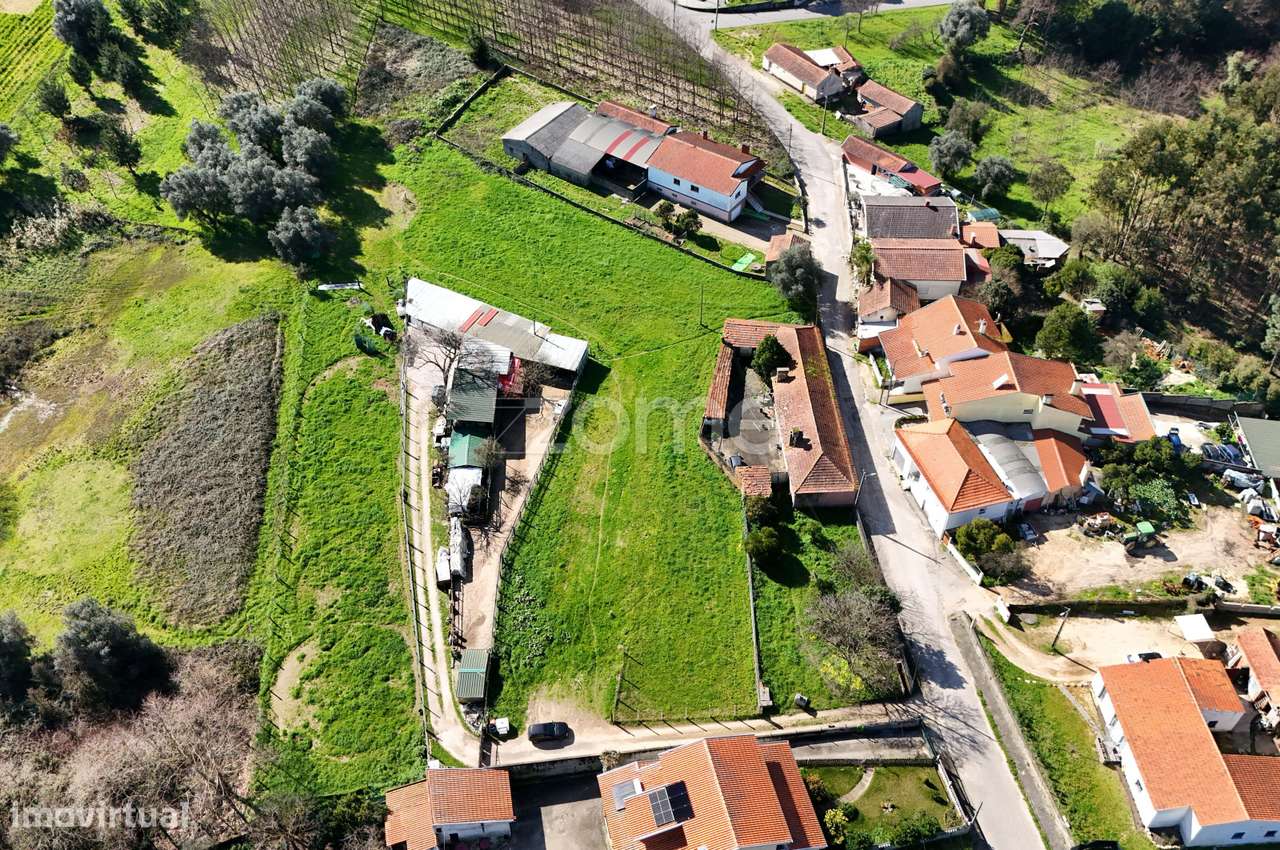 Terreno Urbanizável em Vila Verde – Excelente Localização-10