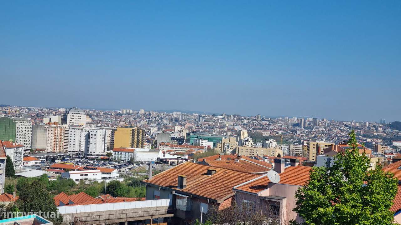 T1 Novo com varanda, garagem e acessibilidade-8