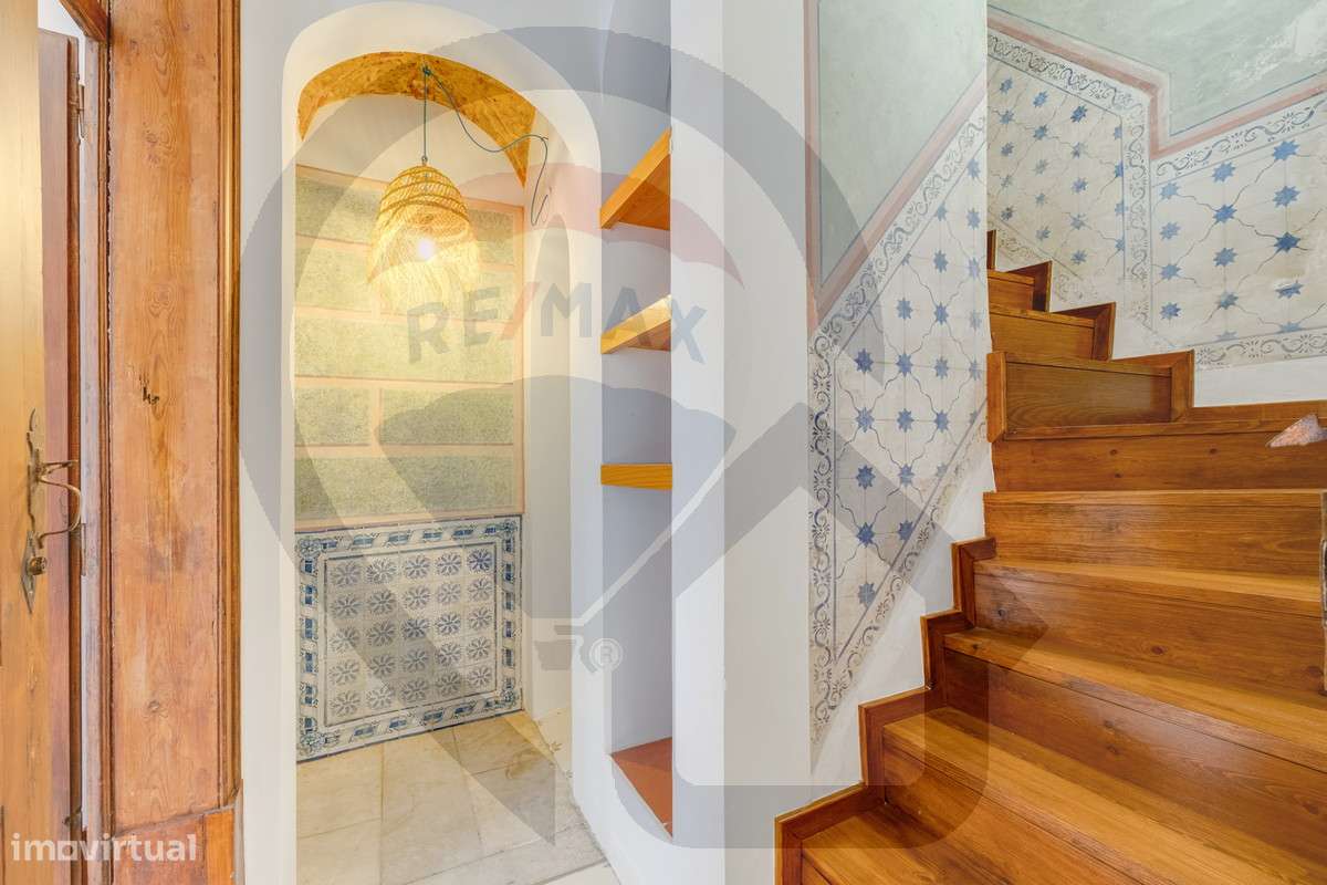 Moradia T3 Renovada no Centro Histórico de Évora – Charme Único-26