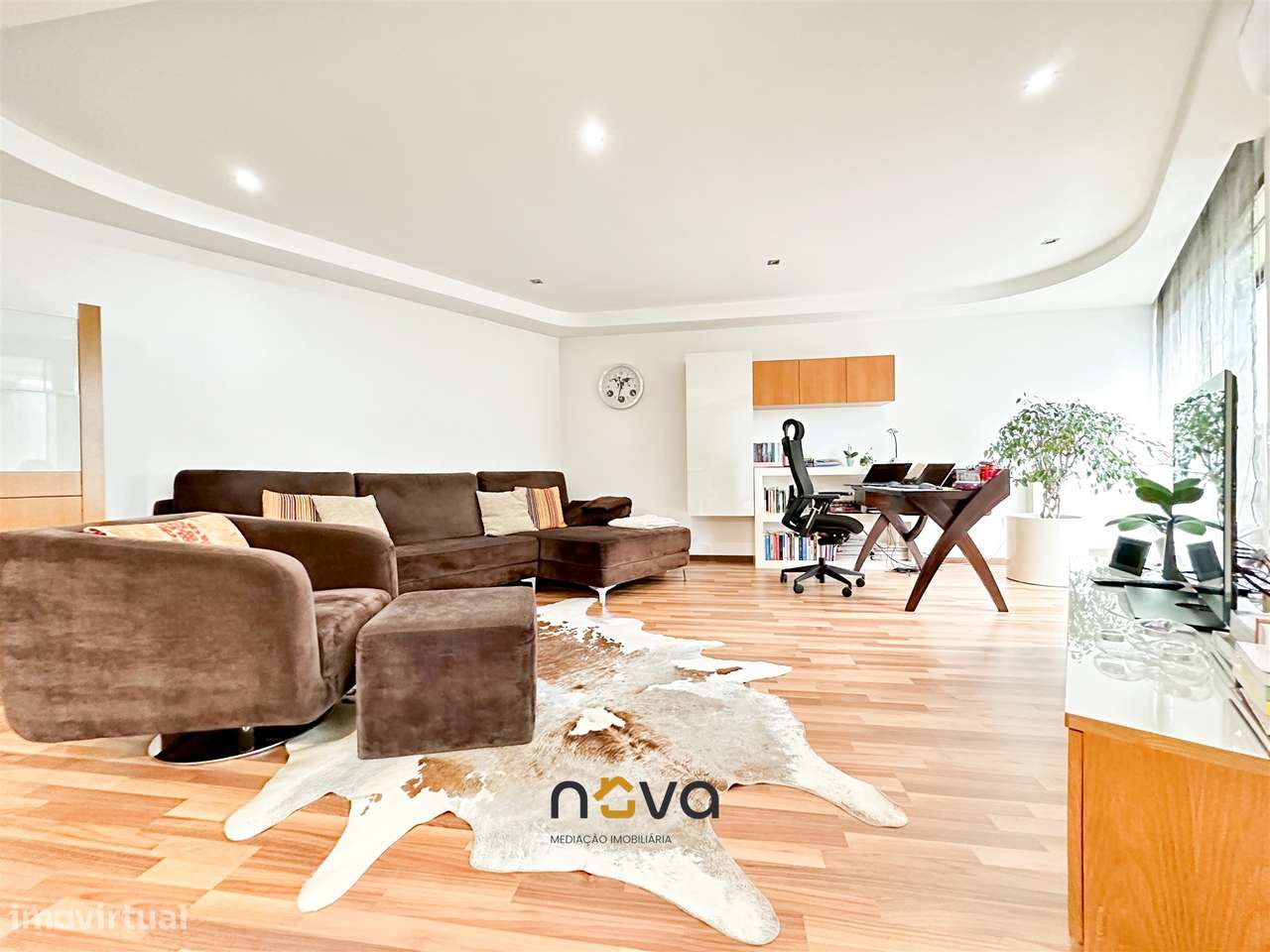 Moradia T3 no centro da cidade da Póvoa de Varzim  NOVA Imobiliária - Grande imagem: 5/28