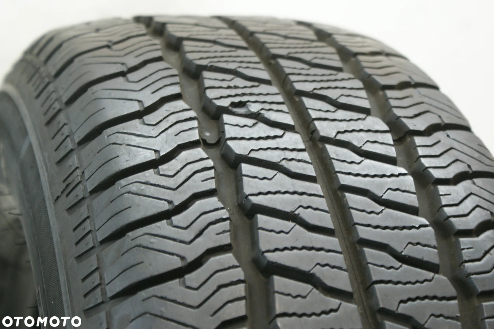 235/65R16C MAXXIS VANSMART AS AL2 , 8,3mm 2022r - 2