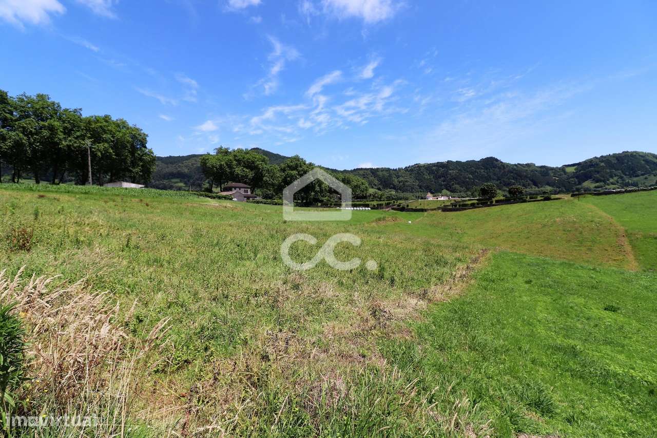 Terreno Rústico de 5.574,00 m2 - Nossa Senhora dos Remédios - Povoação - Grande imagem: 4/6