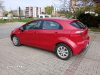 Kia Rio - 5