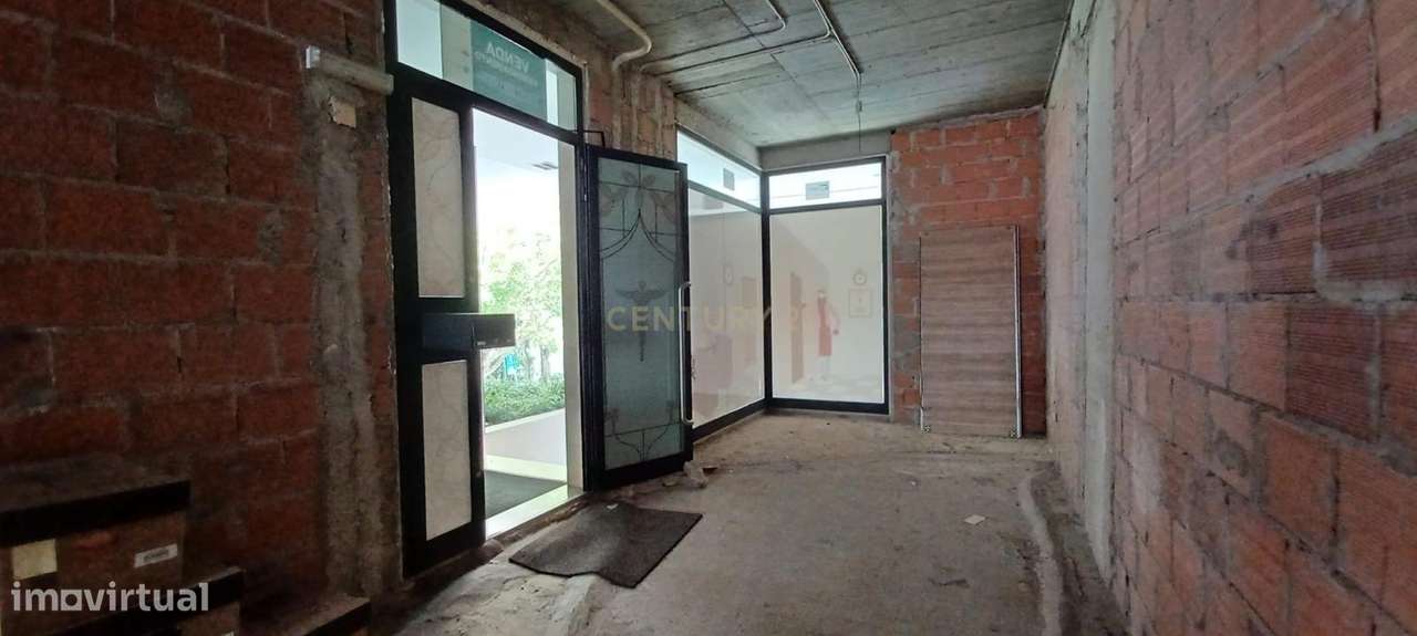 Loja para Comércio ou Serviços – Quinta de Santo António, Miraflores - Grande imagem: 5/13