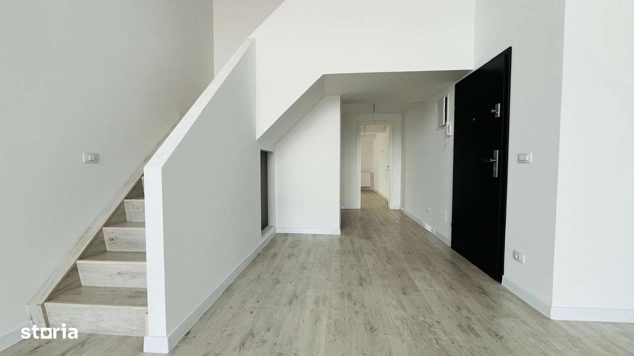 Apartament De Vanzare In Sebes, 4 Camere. Scara Interioara - Imagine principală: 5/20