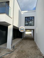 Fantástica Moradia em Canedo – 432m2 de Conforto e Elegância - Grande imagem: 2/15