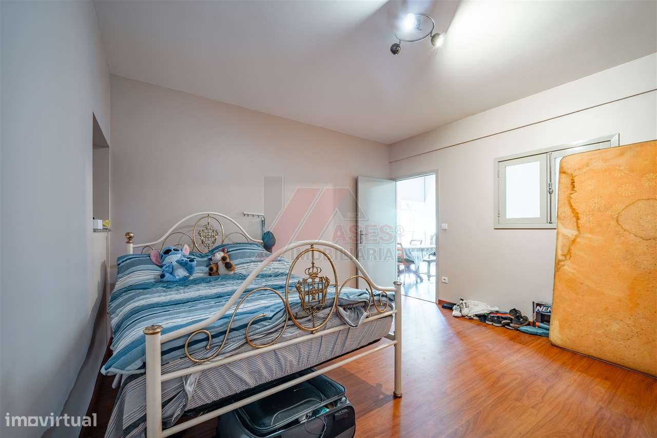 Oportunidade de Investimento | 3 Frações  com Potencial Habitacional T-9