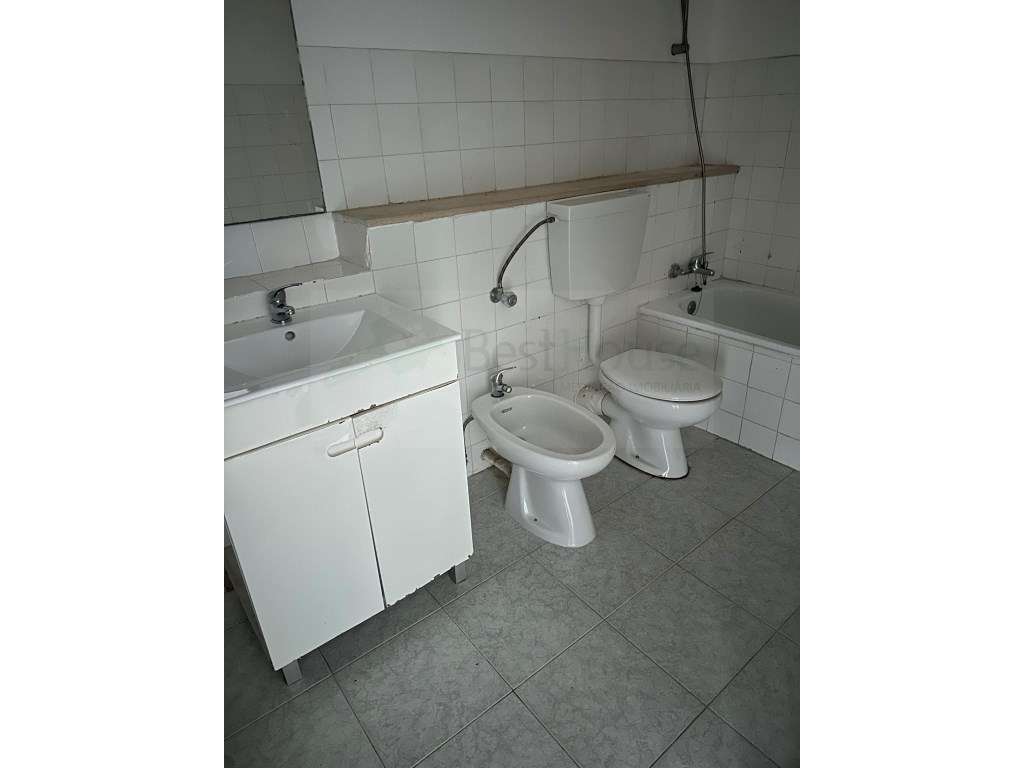 T2 Massamá Coopalme com arrecadação - Grande imagem: 5/10