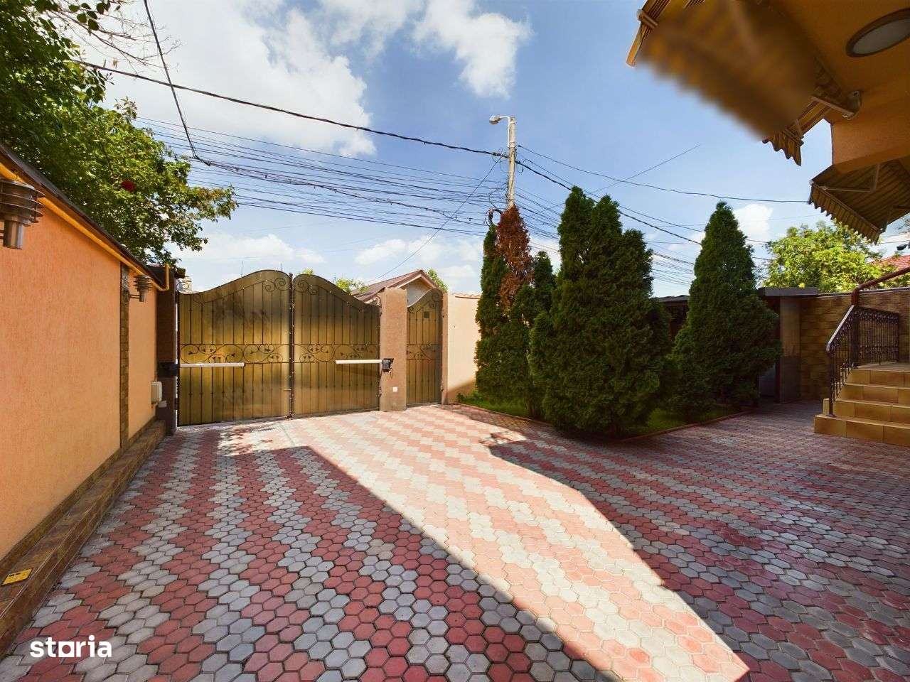 Vilă 300 mp și teren de 216 mp, finisată ultra modern- Titan, Sector 3 - Imagine principală: 4/20