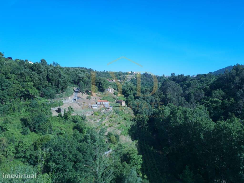 Quinta com duas moradias Vista Rio-5