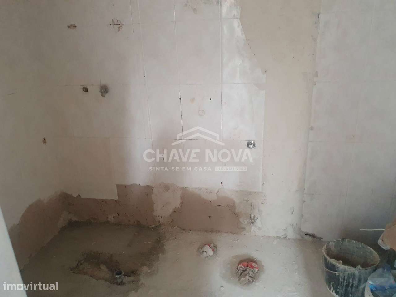 Apartamento T2, localizado no primeiro andar de um prédio Bi-familiar!-15