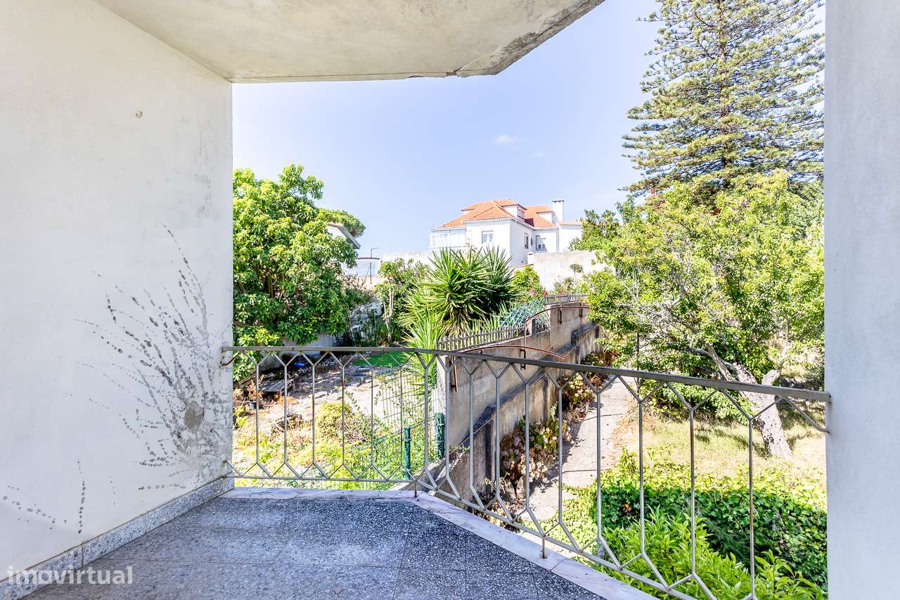 Moradia T4 Independente com Jardim e Garagem | Alto da Parede-30