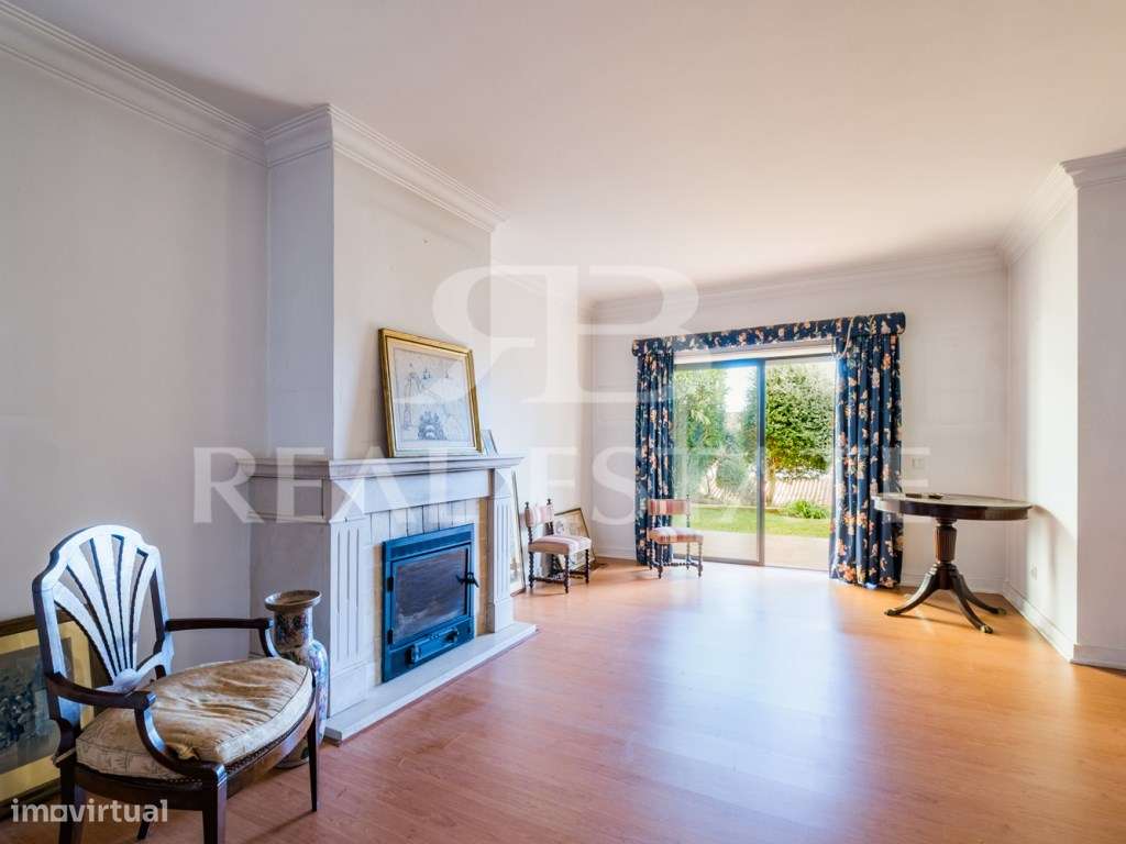 Apartamento T3 + Piscina + Garagem + Arrecadação, no centro de CASC...-16