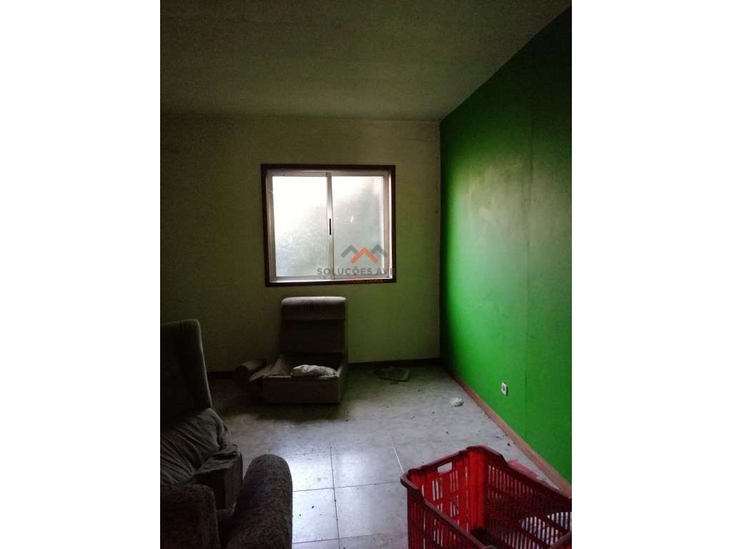 Moradia T4 com Espaço Comercial-28