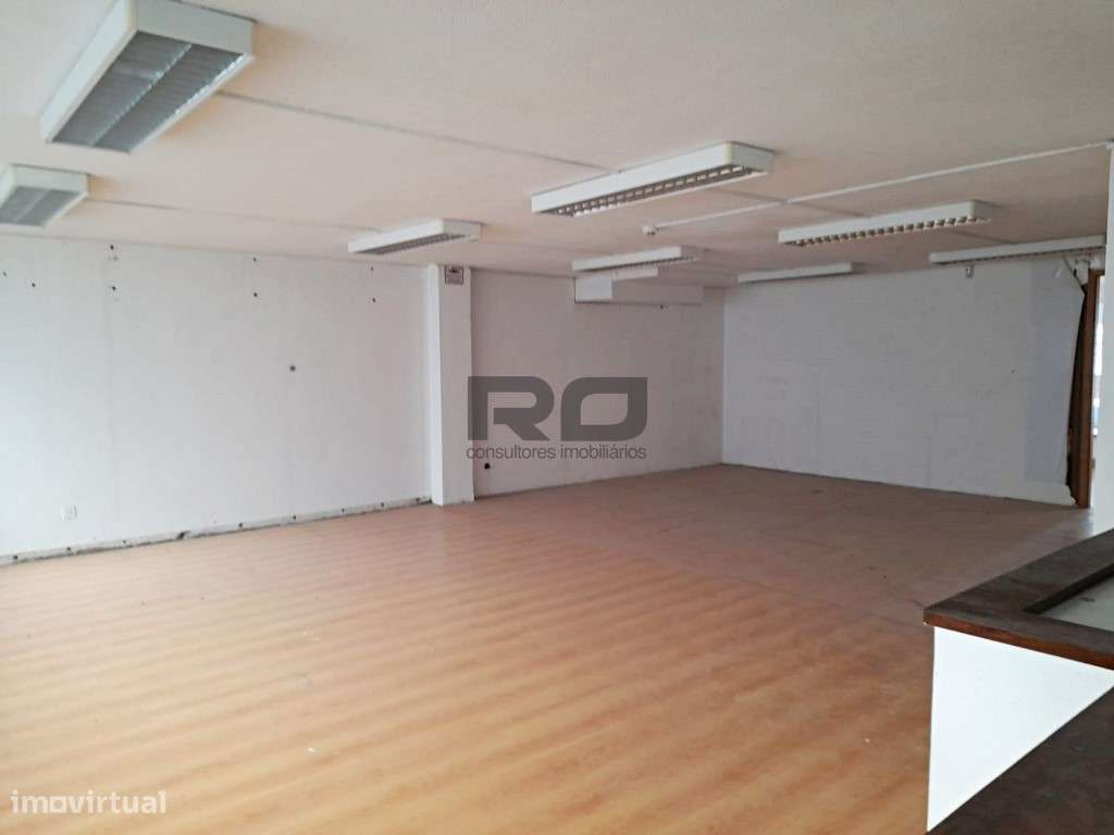 Loja c/ 2 pisos Brito Capelo, Matosinhos - Grande imagem: 5/8
