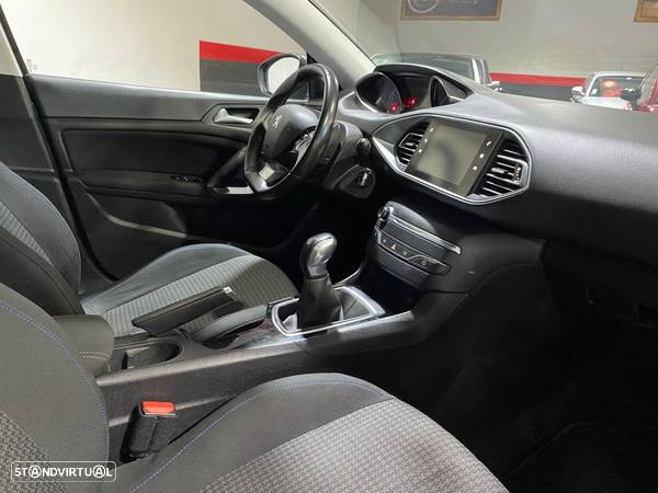 Peugeot 308 SW 1.6 BlueHDi Style - 21