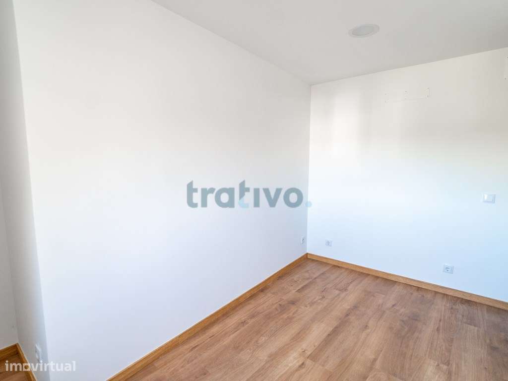 Moradia T2 Totalmente Reabilitada | Zona exterior com 45 m² | Santa...-4