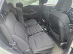 Kia Carens 1.7 CRDi M 7os - 13