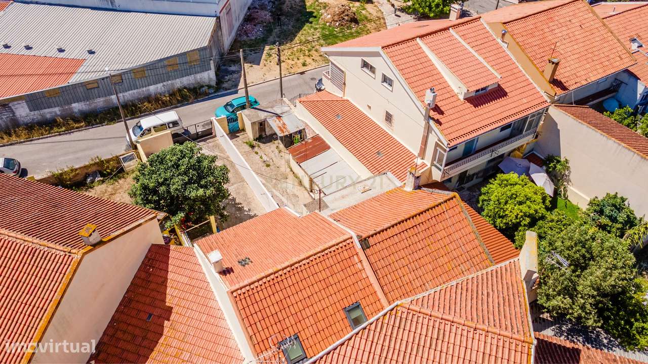Moradia Bi-familiar T2+T2 no Bairro das Cachoeiras, São João da Talha. - Grande imagem: 4/10