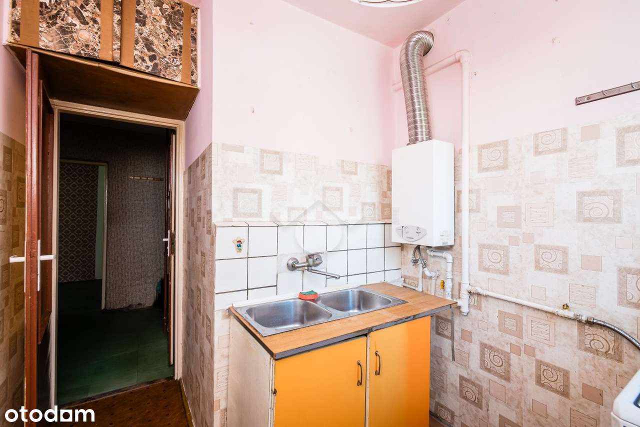 Łobzów - 3-pokojowe mieszkanie do remontu - 50 m2-12