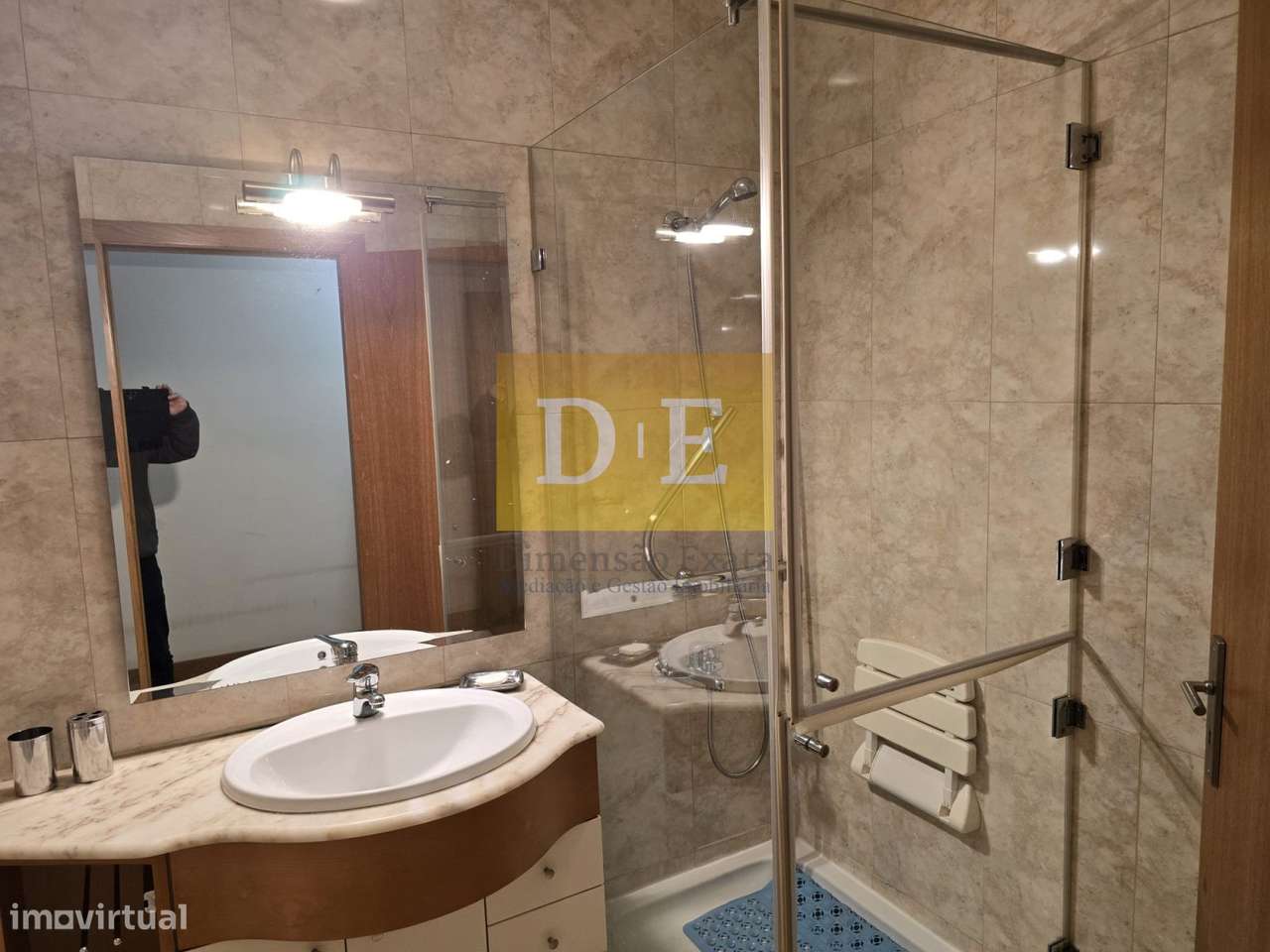 Apartamento T4 na Zona Nobre dos Maninhos na Maia-19