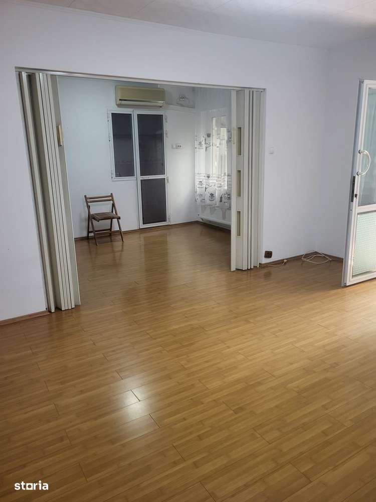 Mangalia apartament  5camere Soseaua Constantei de vanzare - Imagine principală: 4/13