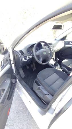 Skoda Octavia 2.0 TDI DPF Ambiente - 21