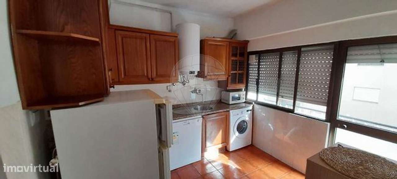 Apartamento T3 junto ao Arco da Porta Nova - Grande imagem: 4/16