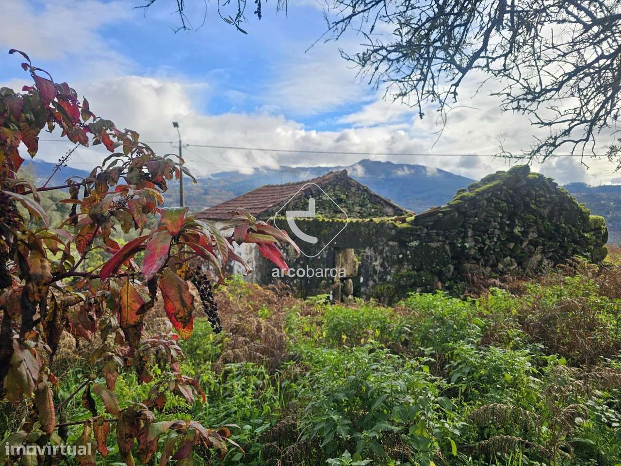 Propriedade para restauro - Loureda - Arcos de Valdevez-19