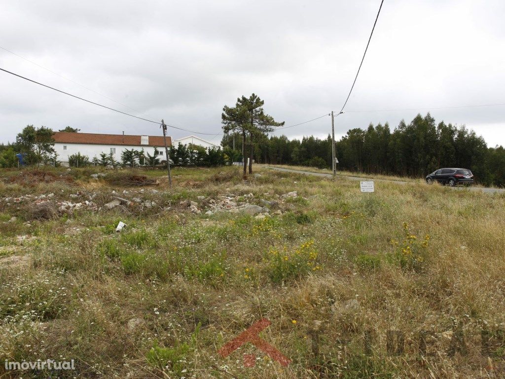 Terreno com viabilidade aprovada para 10 moradias