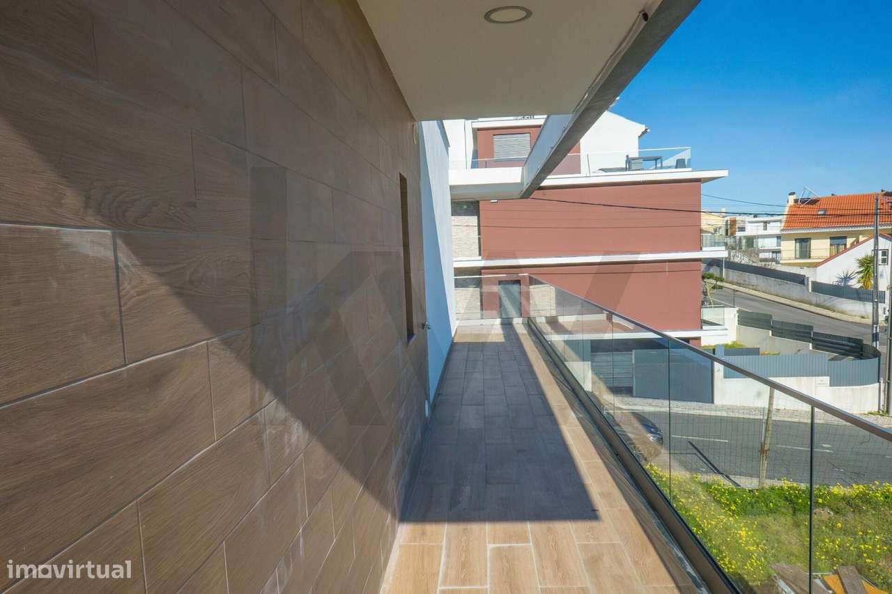 Luxo e exclusividade em Famões com vista sob Lisboa-37