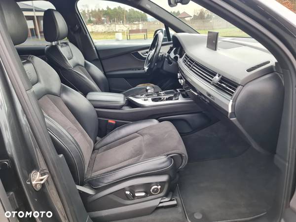 Audi SQ7 4.0 TDI Quattro Tiptronic - 25