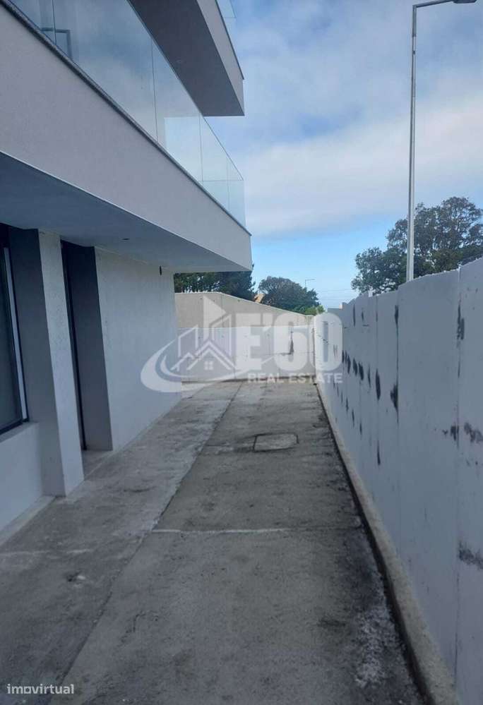 T2 COM TERRAÇO SÃO FÉLIX DA MARINHA-7