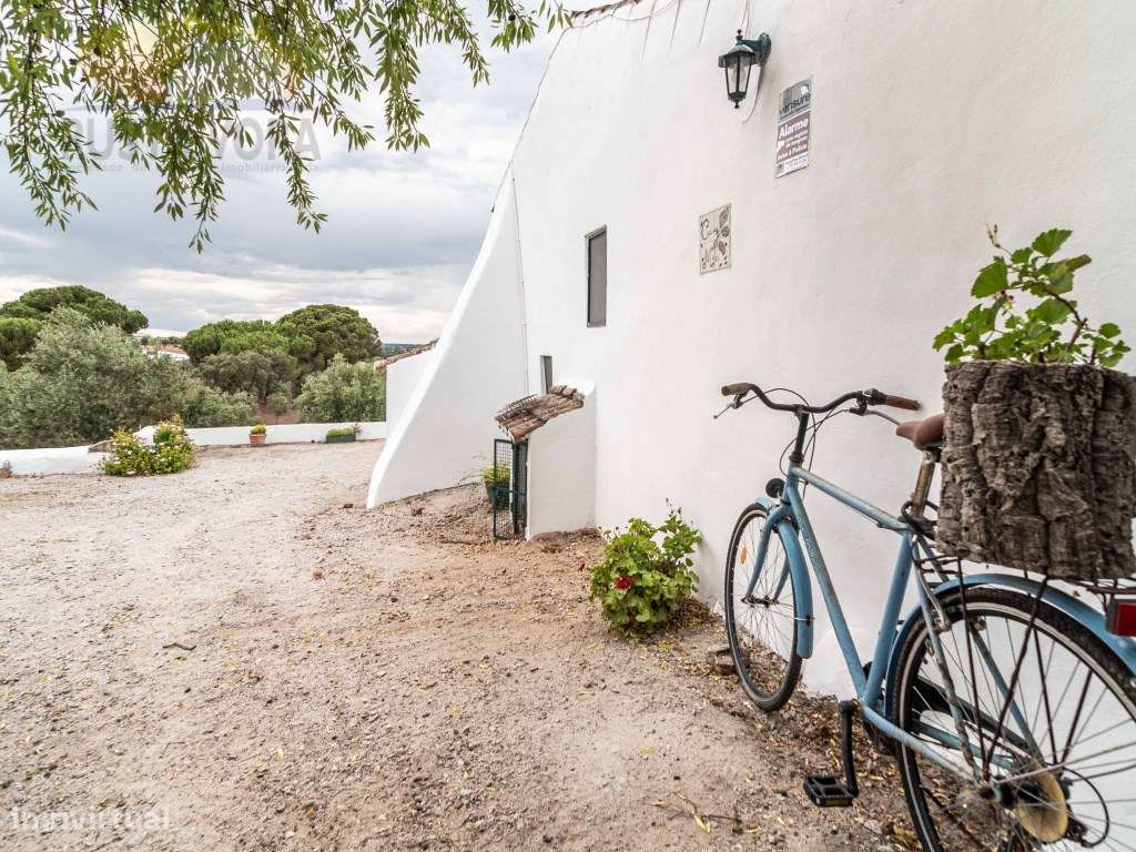 Quinta com 16 ha, com 4 Moradias Unifamiliares, piscina e várias ár...-51