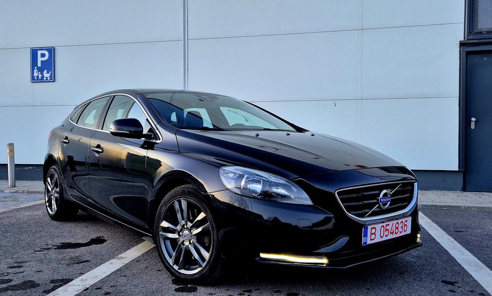 Volvo V40 D4 VEA Momentum 2015