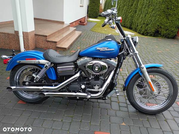 Harley-Davidson Dyna Street Bob - 16