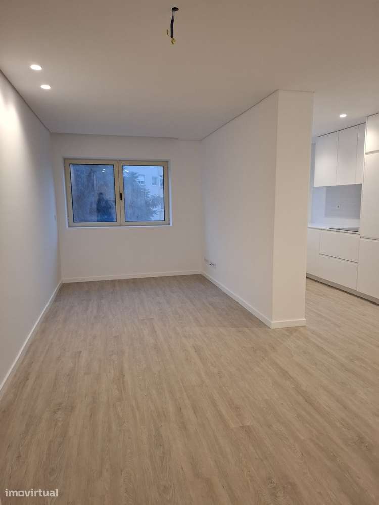 T1 Novo Real para arrendar - Grande imagem: 2/6