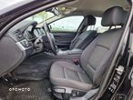 BMW Seria 5 520d Touring - 27