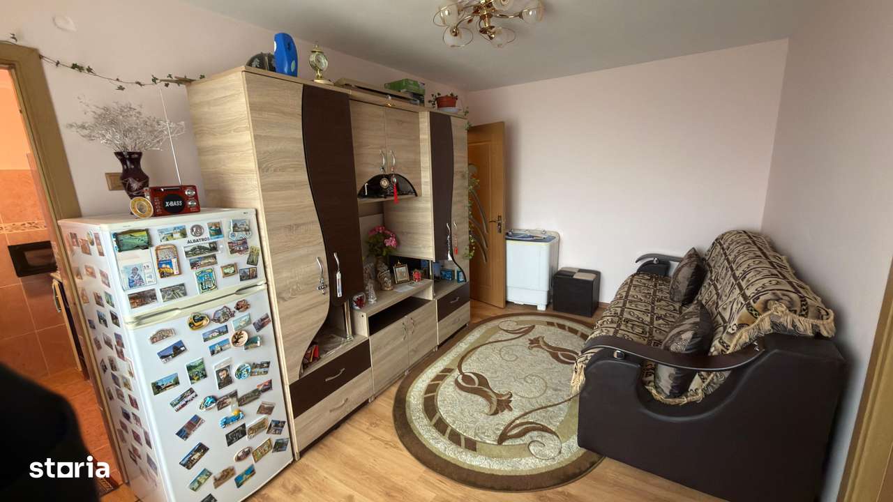 APARTAMENT de vanzare - STR CAMELIEI - Ploiesti Nord - Imagine principală: 5/10