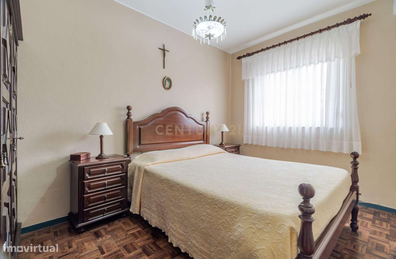 Apartamento T3 em Setúbal  e Boa Exposição Solar-21