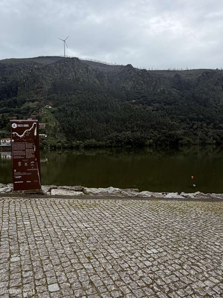 Moradia para Restaurar com Vista Rio-9
