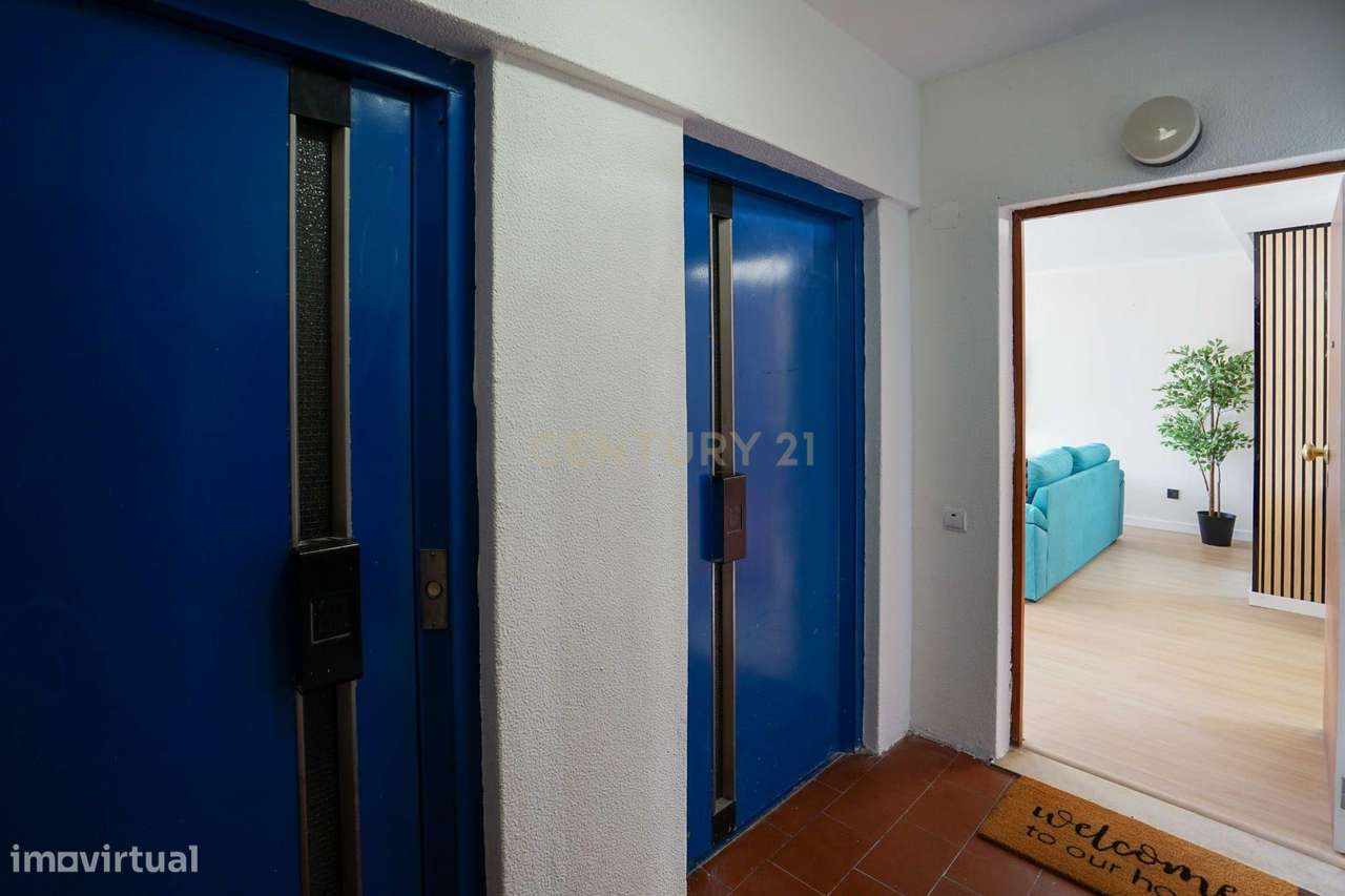 Apartamento T2 remodelado na Rinchoa-24