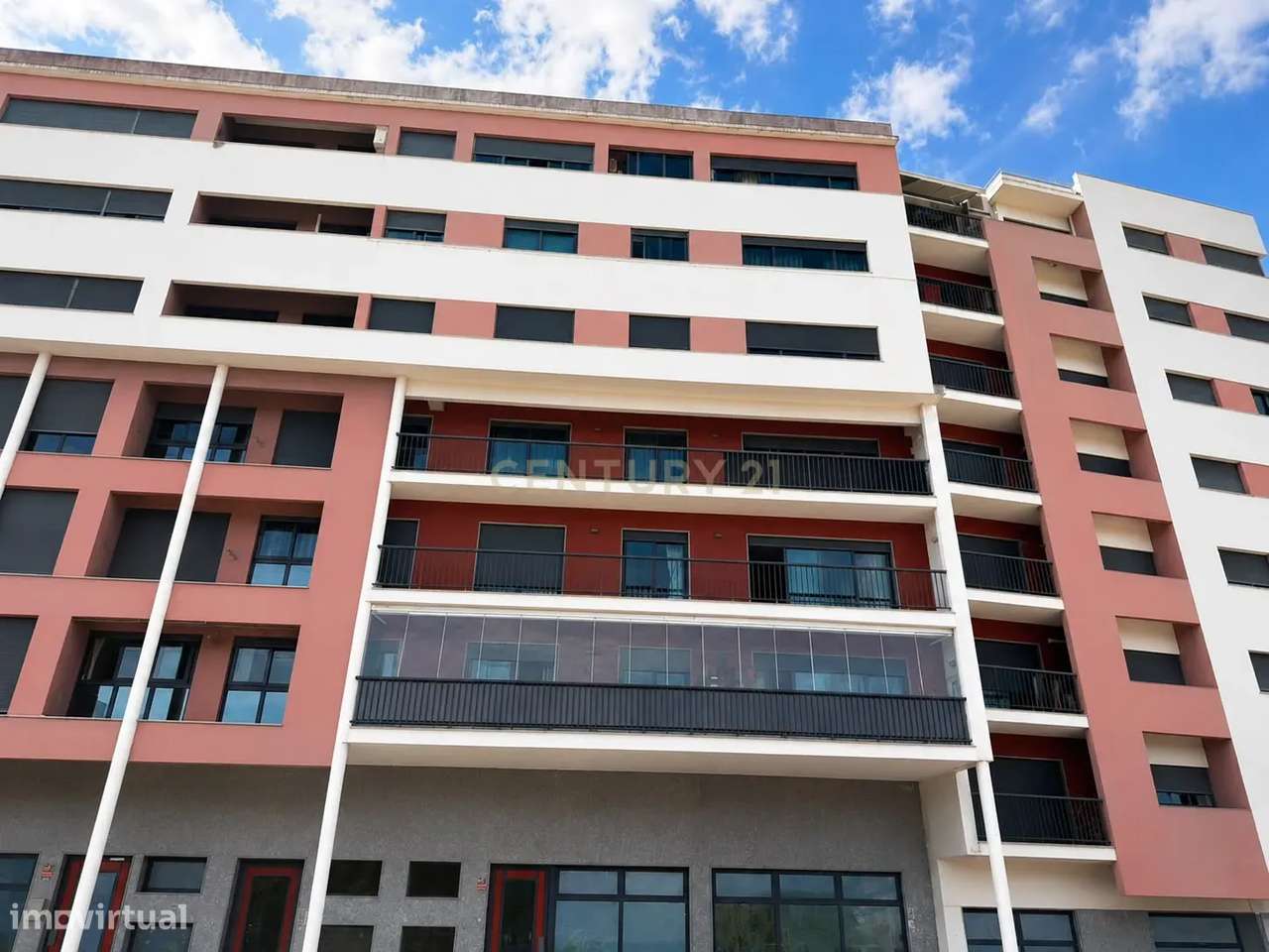 T2 Exclusivo com 142 m² | Vista Panorâmica | Box para 2 Viaturas | Odi